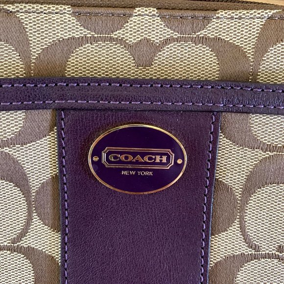 Coach Crossbody Bag - Picture 2 of 2